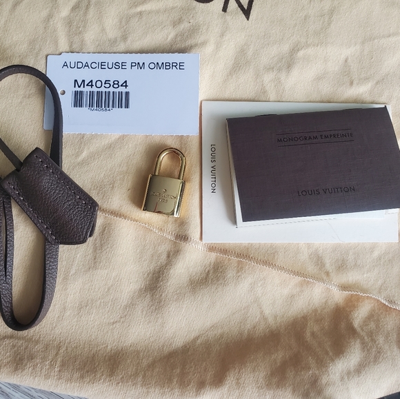 Louis Vuitton Empreinte - Picture 9 of 9